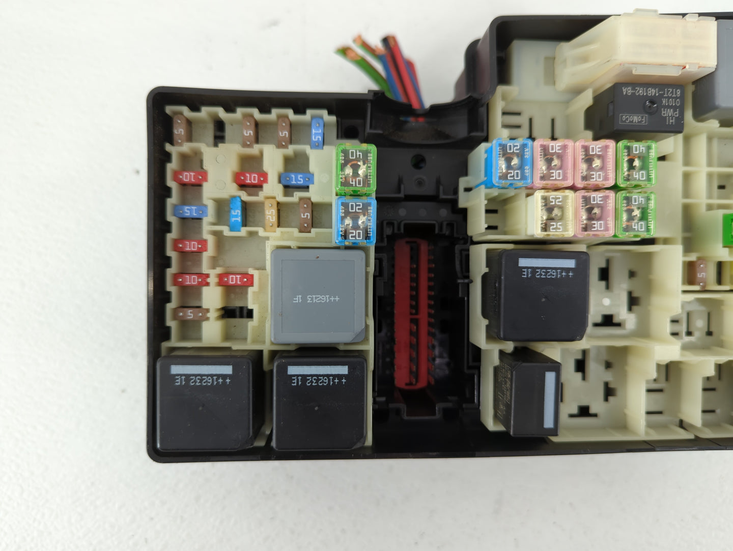 2017 Ford Escape Fusebox Fuse Box Panel Relay Module P/N:AV6T-14A067-AD AV6T-14A142-AB Fits OEM Used Auto Parts - Oemusedaut