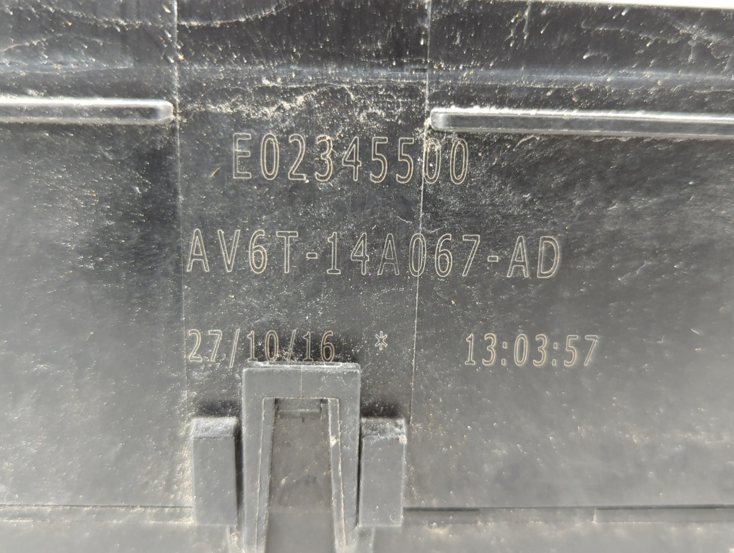 2017 Ford Escape Fusebox Fuse Box Panel Relay Module P/N:AV6T-14A142-AB AV6T-14A067-AD Fits OEM Used Auto Parts - Oemusedaut