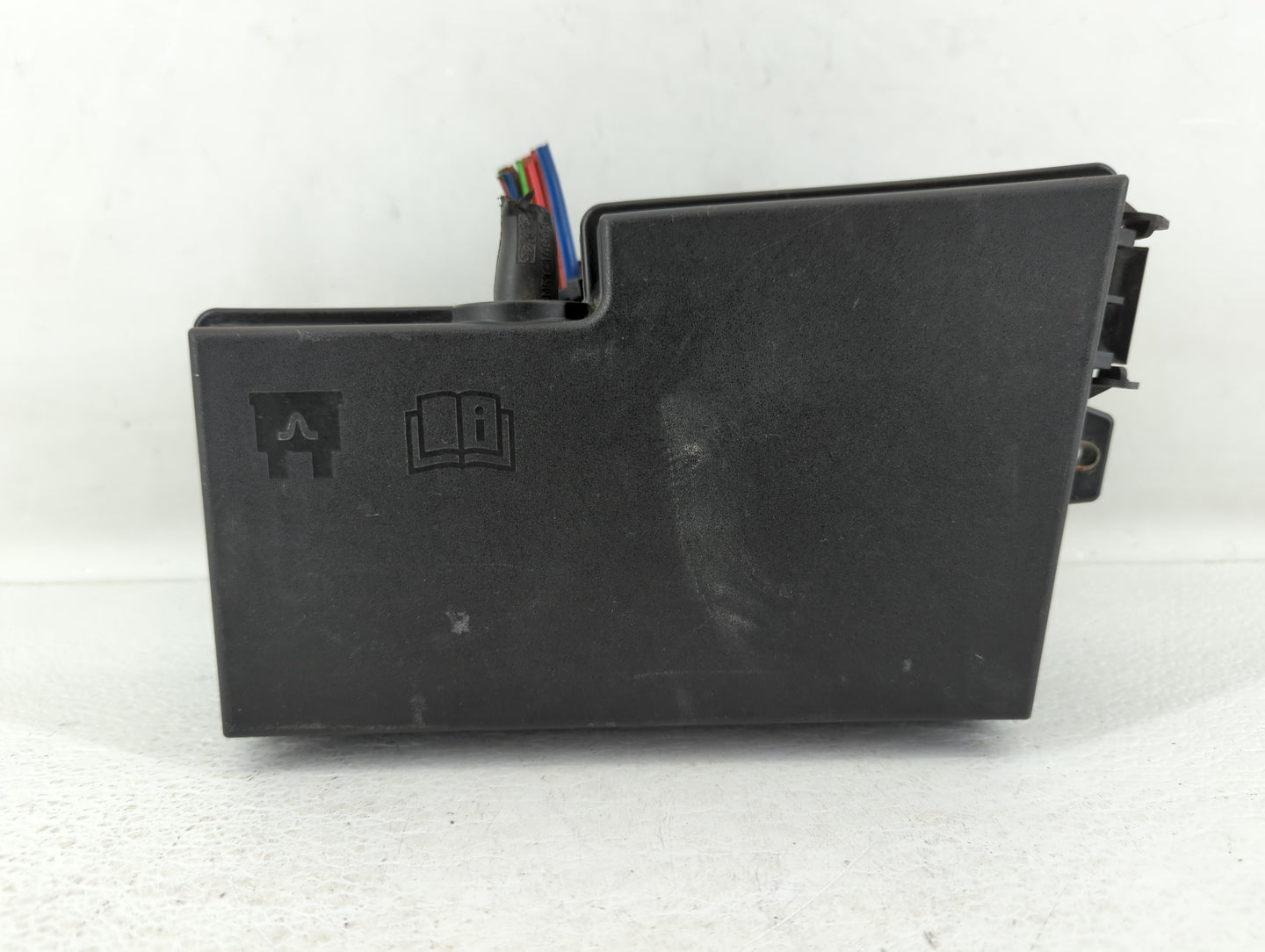 2017 Ford Escape Fusebox Fuse Box Panel Relay Module P/N:AV6T-14A142-AB AV6T-14A067-AD Fits OEM Used Auto Parts - Oemusedaut