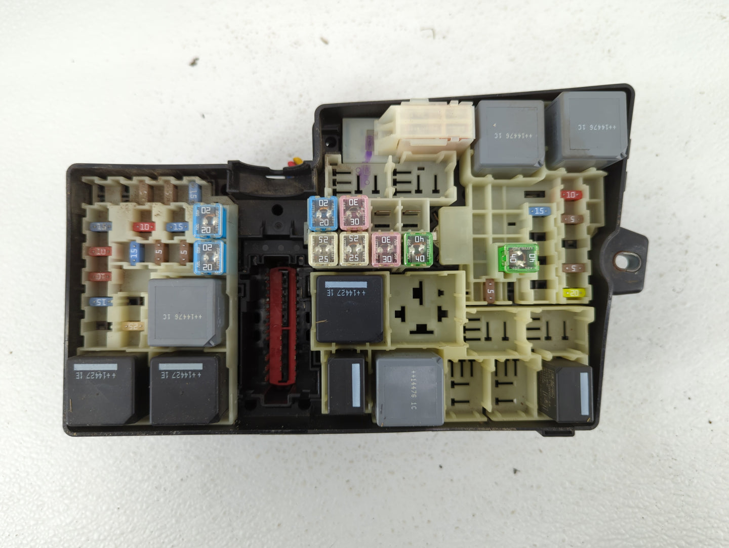 2017 Ford Escape Fusebox Fuse Box Panel Relay Module P/N:AV6T-14A067-AD AV6T-14A142-AB Fits OEM Used Auto Parts - Oemusedaut