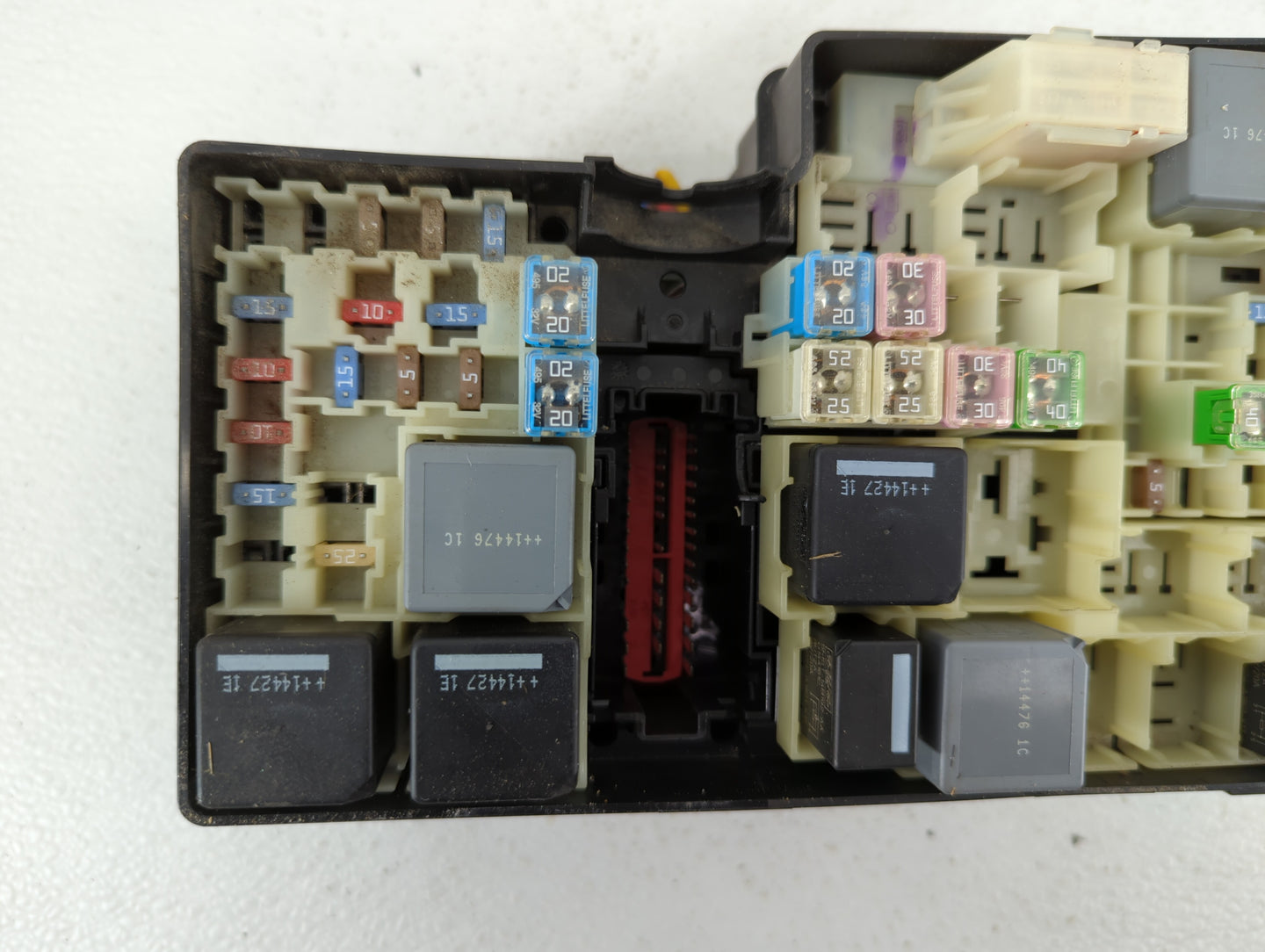 2017 Ford Escape Fusebox Fuse Box Panel Relay Module P/N:AV6T-14A067-AD AV6T-14A142-AB Fits OEM Used Auto Parts - Oemusedaut
