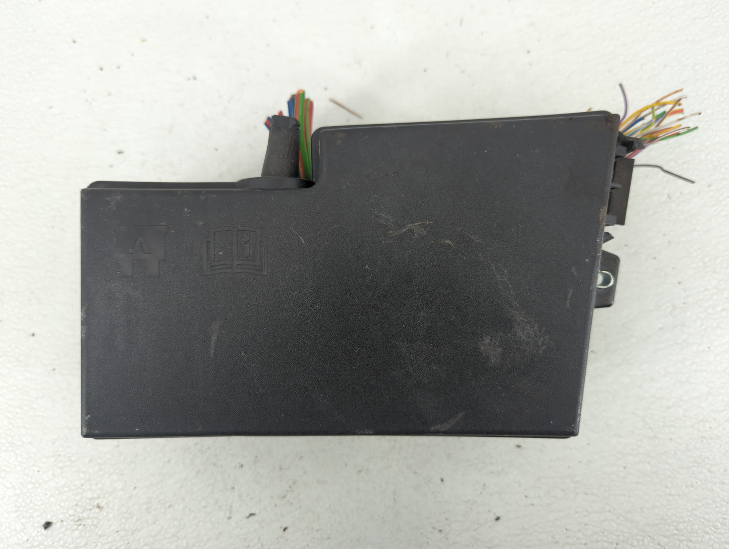 2017 Ford Escape Fusebox Fuse Box Panel Relay Module P/N:AV6T-14A067-AD AV6T-14A142-AB Fits OEM Used Auto Parts - Oemusedaut