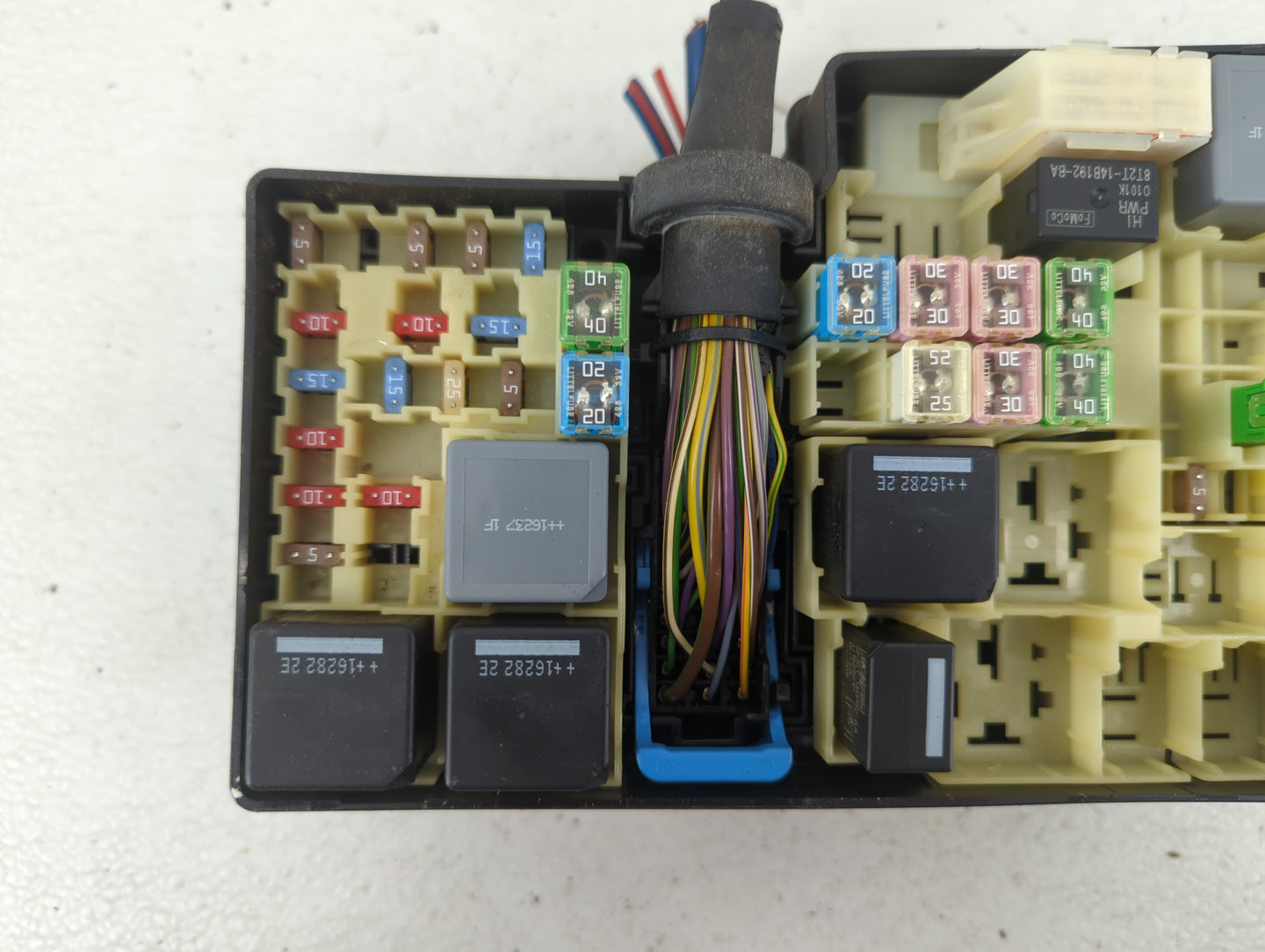 2017 Ford Escape Fusebox Fuse Box Panel Relay Module P/N:AV6T-14A067-AD AV6T-14A142-AB Fits OEM Used Auto Parts - Oemusedaut