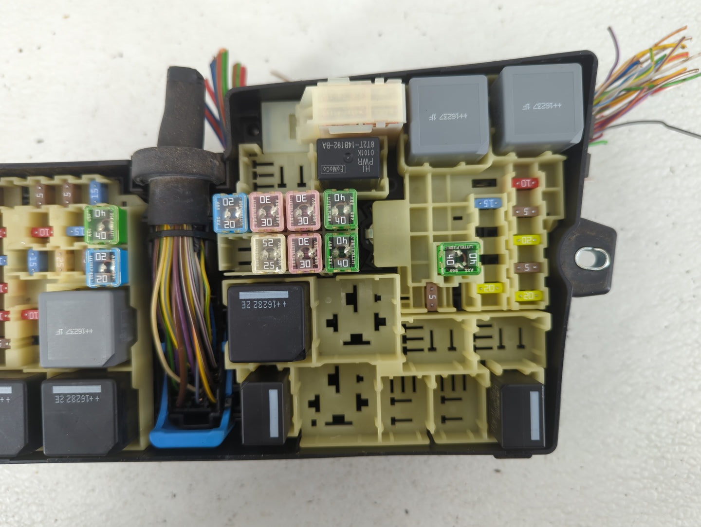 2017 Ford Escape Fusebox Fuse Box Panel Relay Module P/N:AV6T-14A067-AD AV6T-14A142-AB Fits OEM Used Auto Parts - Oemusedaut