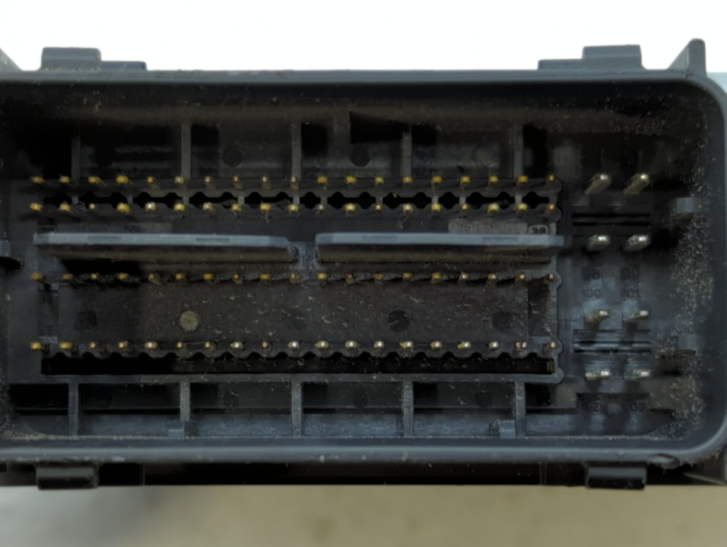 2017-2019 Ford Escape PCM Engine Control Computer ECU ECM PCU OEM P/N:HJ5A-12A650-MA Fits Fits 2017 2018 2019 OEM Used Auto 