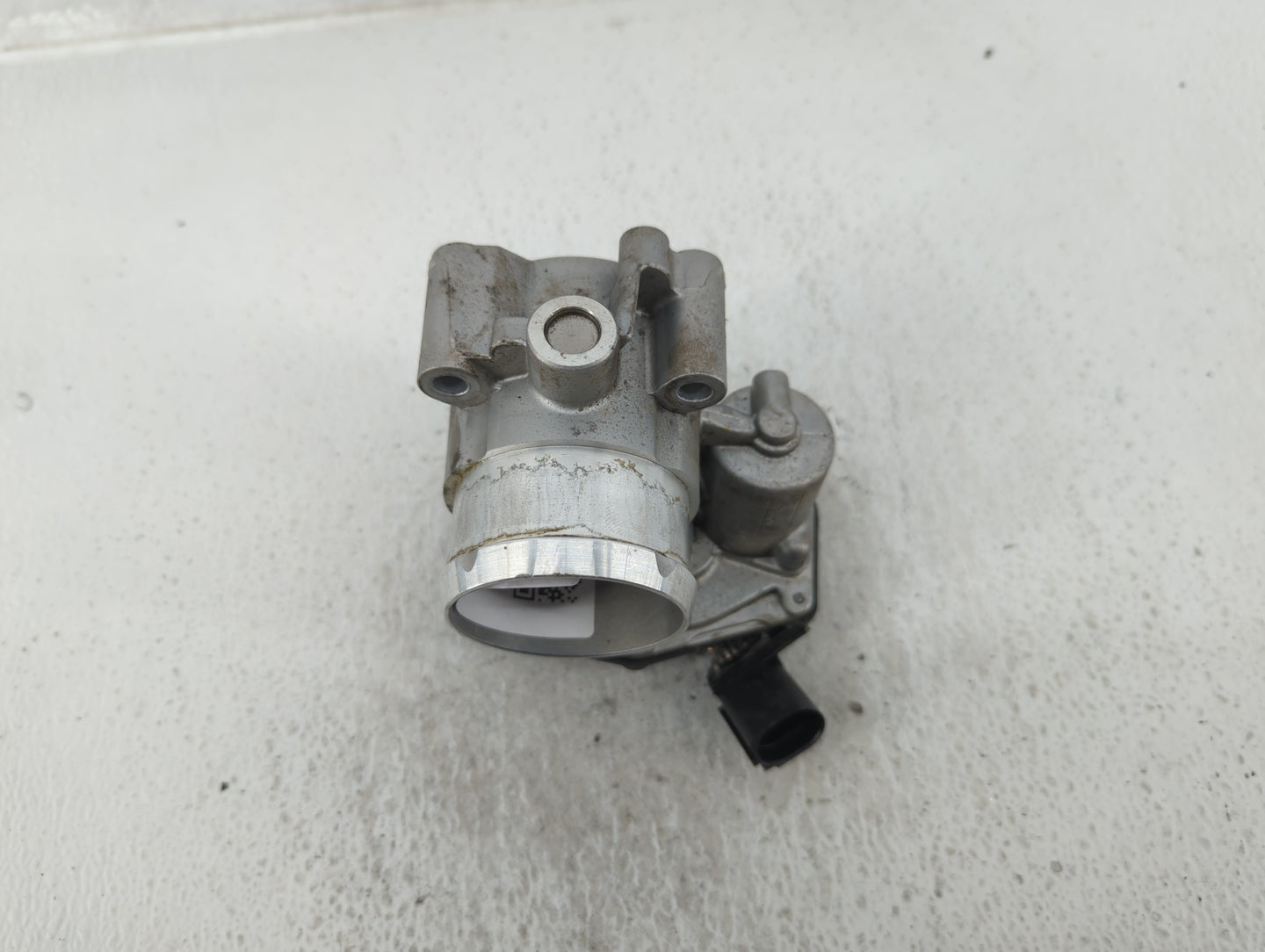 2017-2019 Ford Escape Throttle Body P/N:DS7G-9F991-BB Fits Fits 2014 2015 2016 2017 2018 2019 2020 OEM Used Auto Parts - Oem