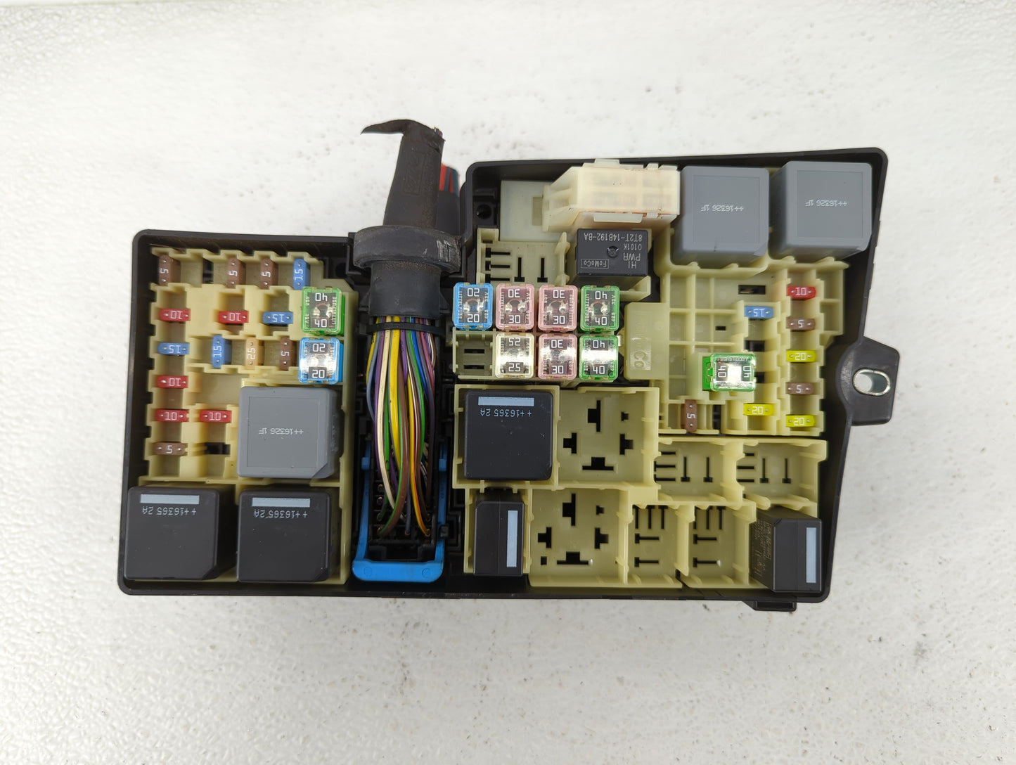 2017 Ford Escape Fusebox Fuse Box Panel Relay Module P/N:AV6T-14A067-AD AV6T-14A142-AB Fits OEM Used Auto Parts - Oemusedaut