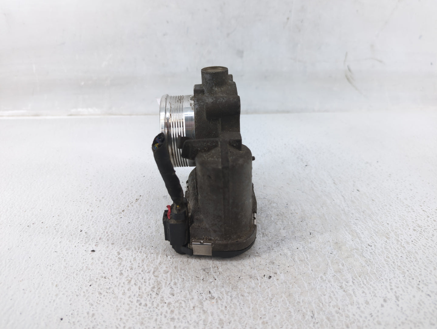 2017-2019 Ford Escape Throttle Body P/N:DS7E-9F991-BB Fits Fits 2014 2015 2016 2017 2018 2019 2020 2021 2022 OEM Used Auto P