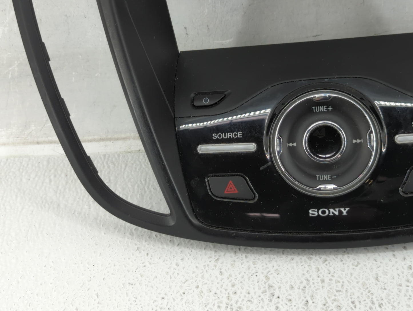 2017-2019 Ford Escape Radio AM FM Cd Player Receiver Replacement P/N:CJ54 18835 EE Fits Fits 2017 2018 2019 OEM Used Auto Pa