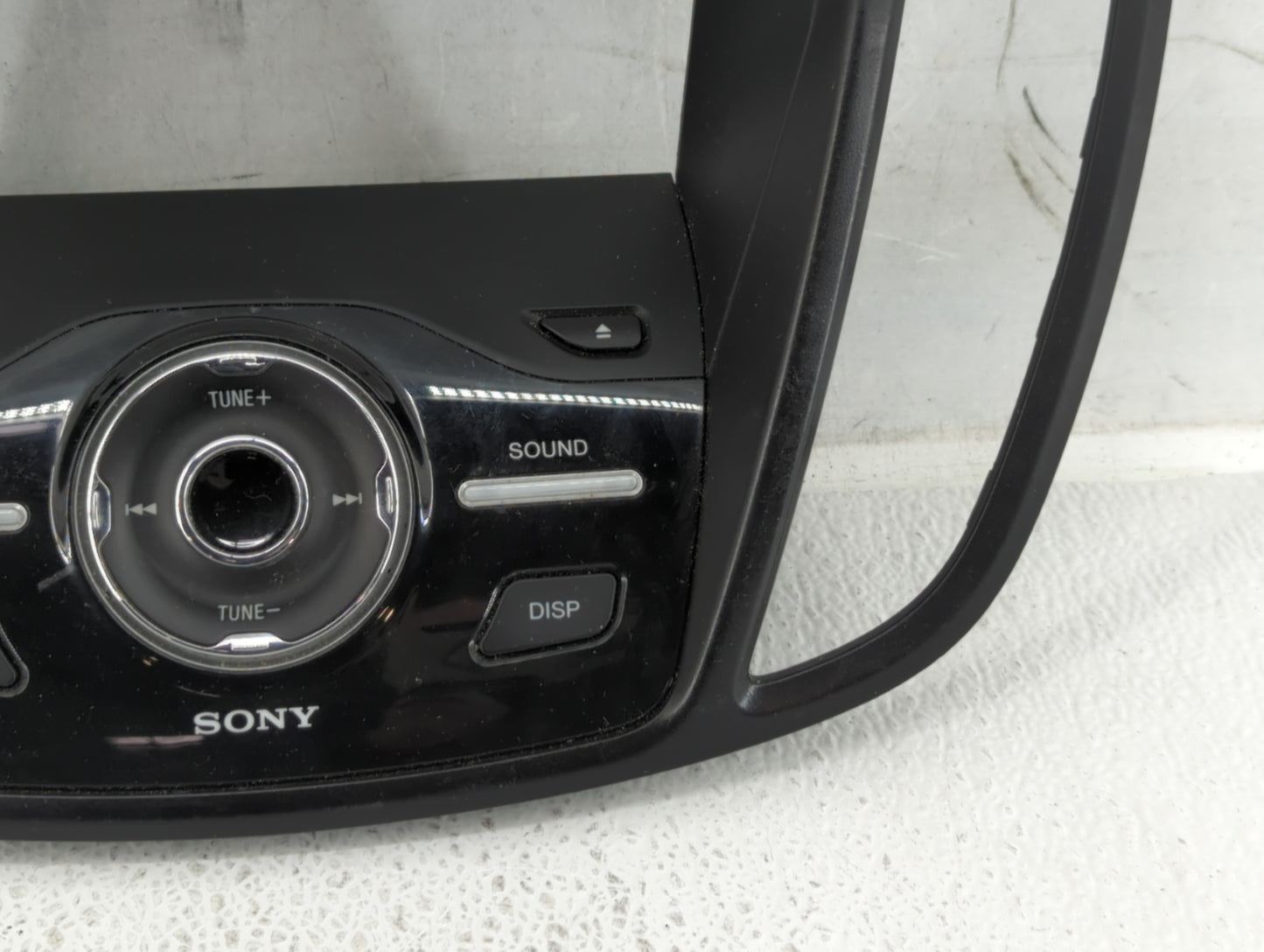 2017-2019 Ford Escape Radio AM FM Cd Player Receiver Replacement P/N:CJ54 18835 EE Fits Fits 2017 2018 2019 OEM Used Auto Pa