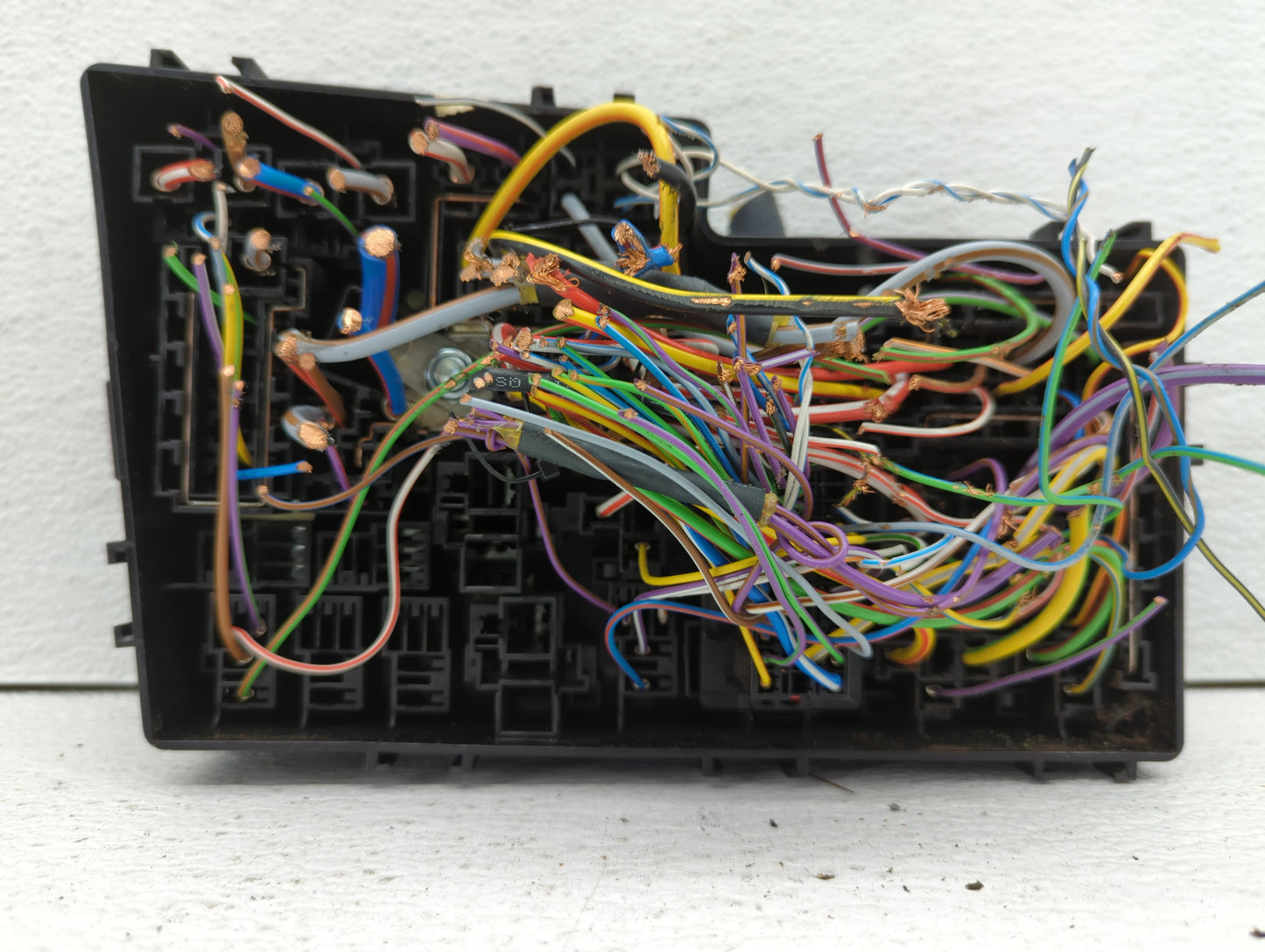 2017 Ford Escape Fusebox Fuse Box Panel Relay Module P/N:AV6T-14A142-AB AV6T-14A067-AD, AV6T-14A057-AD Fits OEM Used Auto Pa