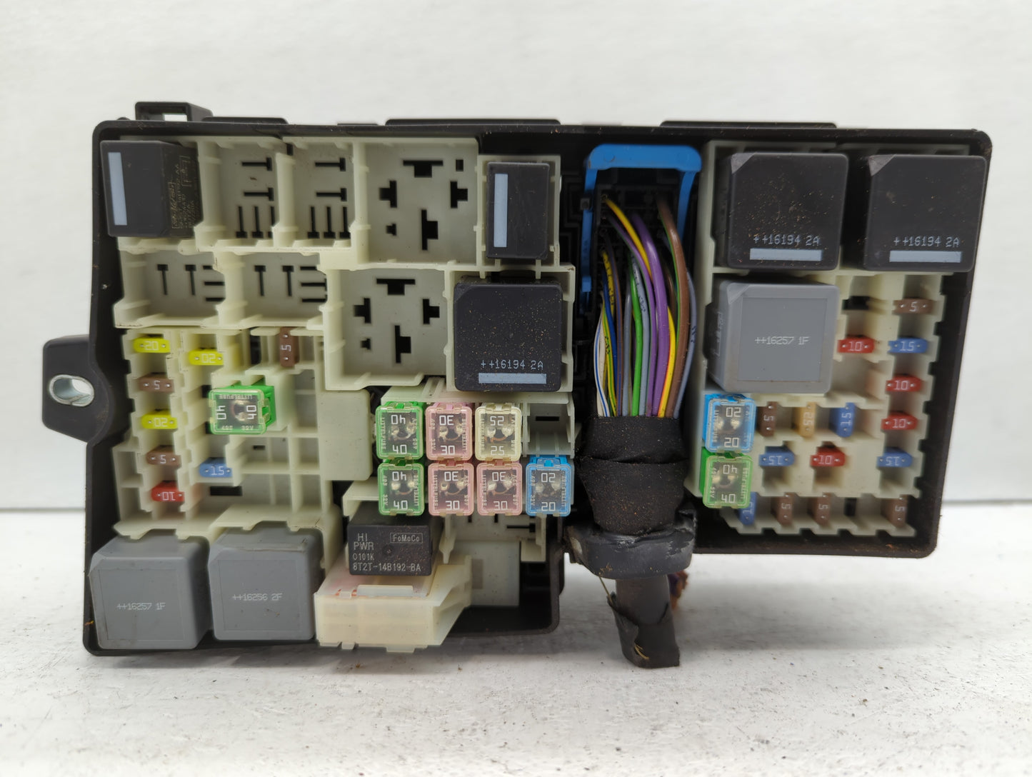 2017 Ford Escape Fusebox Fuse Box Panel Relay Module P/N:AV6T-14A142-AB AV6T-14A067-AD, AV6T-14A057-AD Fits OEM Used Auto Pa