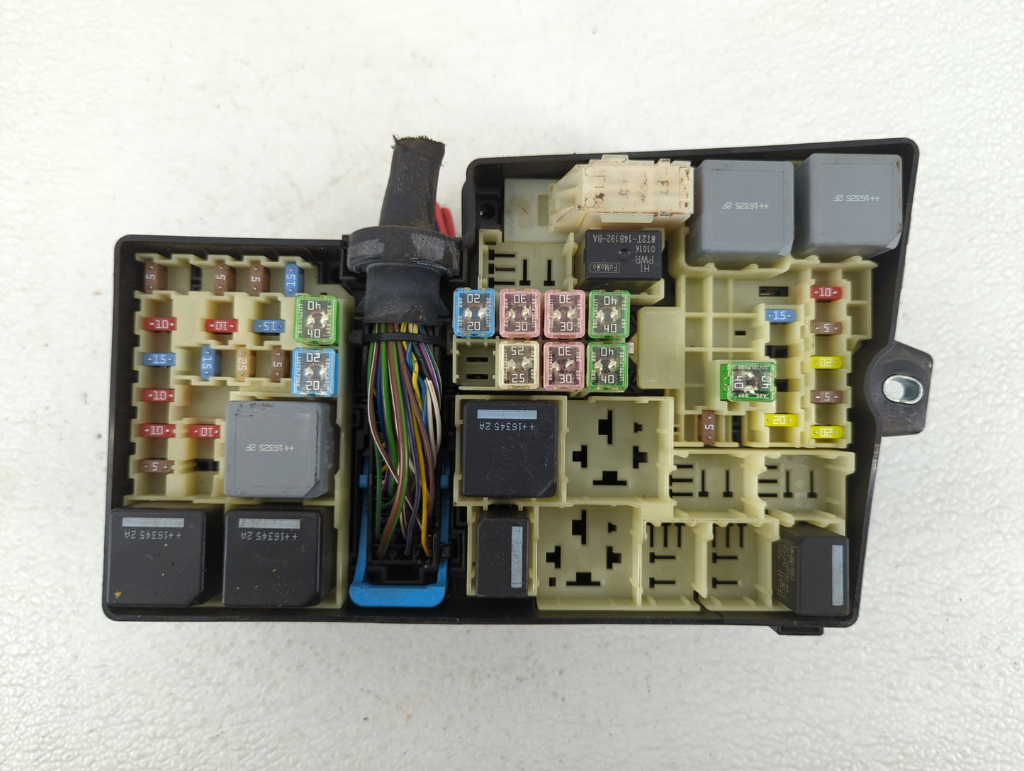 2017 Ford Escape Fusebox Fuse Box Panel Relay Module P/N:AV6T-14A067-AD Fits OEM Used Auto Parts - Oemusedautoparts1.com