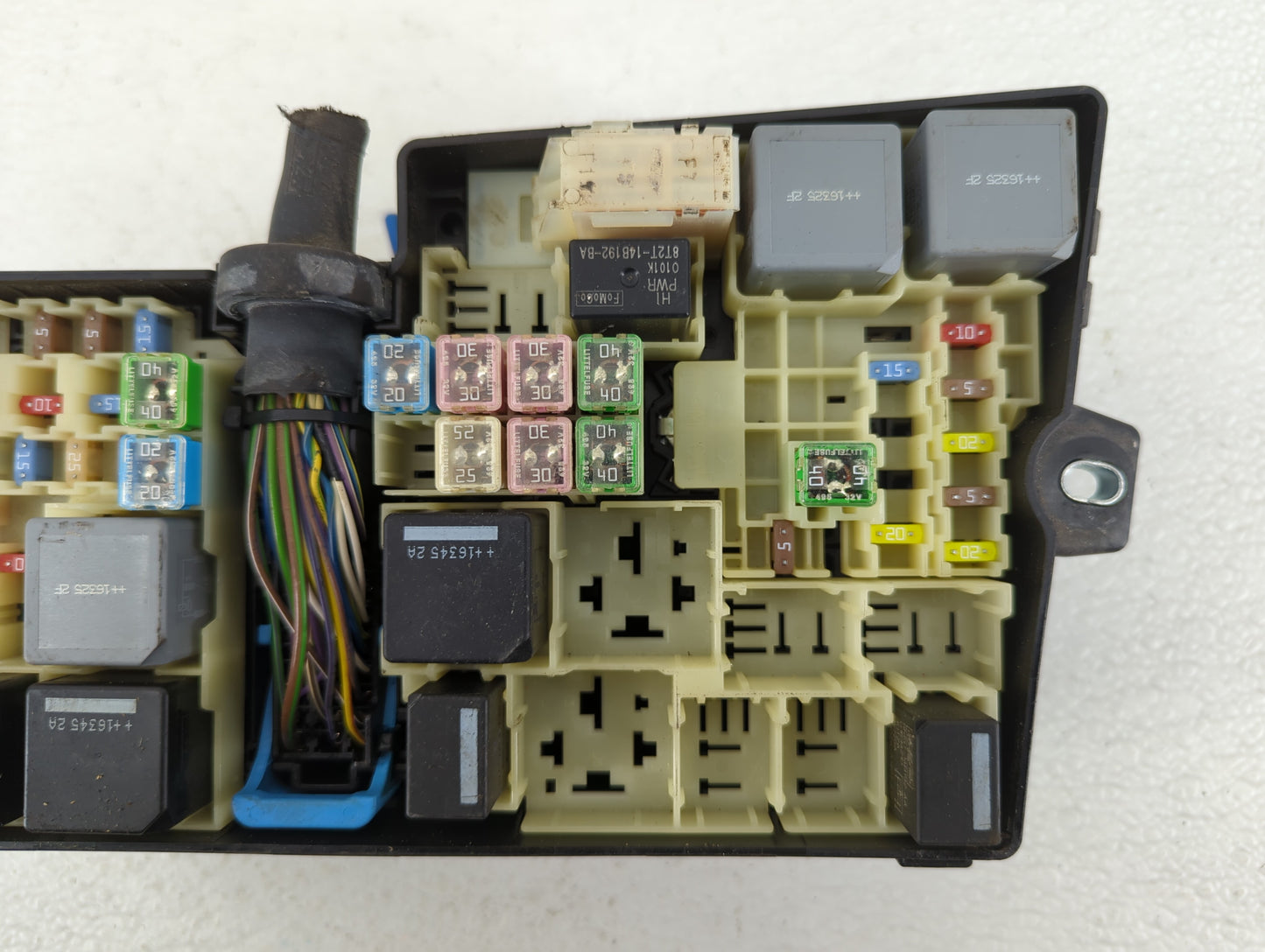 2017 Ford Escape Fusebox Fuse Box Panel Relay Module P/N:AV6T-14A067-AD Fits OEM Used Auto Parts - Oemusedautoparts1.com