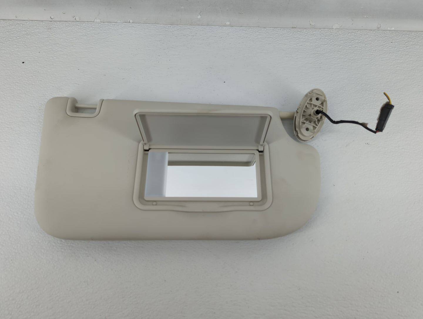 2013-2019 Ford Escape Sun Visor Shade Replacement Passenger Right Mirror Fits Fits 2013 2014 2015 2016 2017 2018 2019 OEM Us