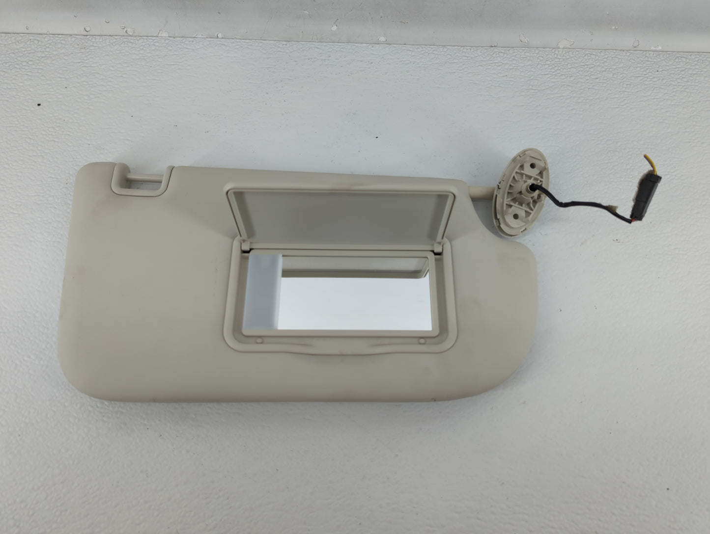 2013-2019 Ford Escape Sun Visor Shade Replacement Passenger Right Mirror Fits Fits 2013 2014 2015 2016 2017 2018 2019 OEM Us