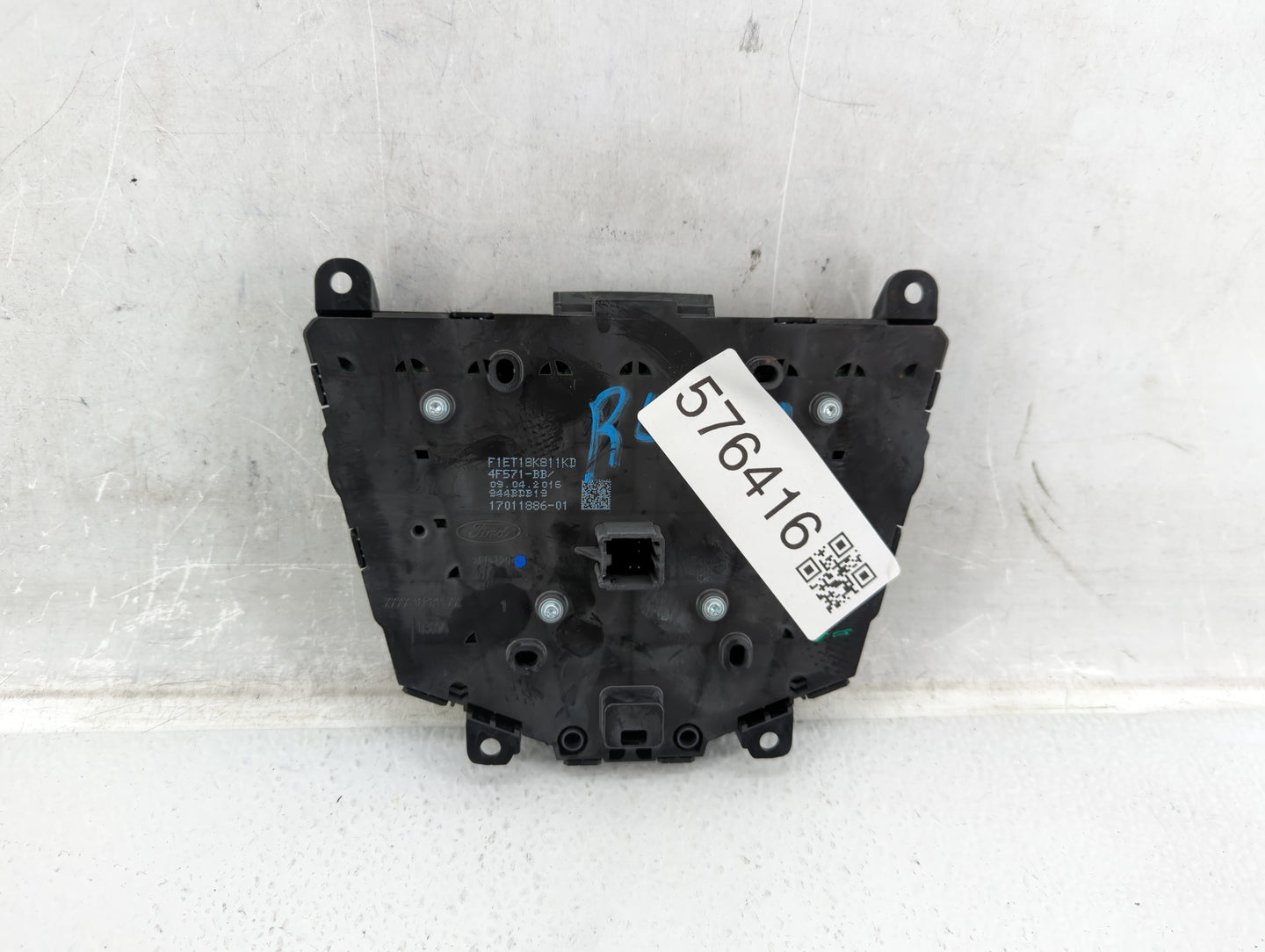 2017-2019 Ford Escape Radio AM FM Cd Player Receiver Replacement P/N:F1ET18K811KD Fits Fits 2015 2016 2017 2018 2019 OEM Use