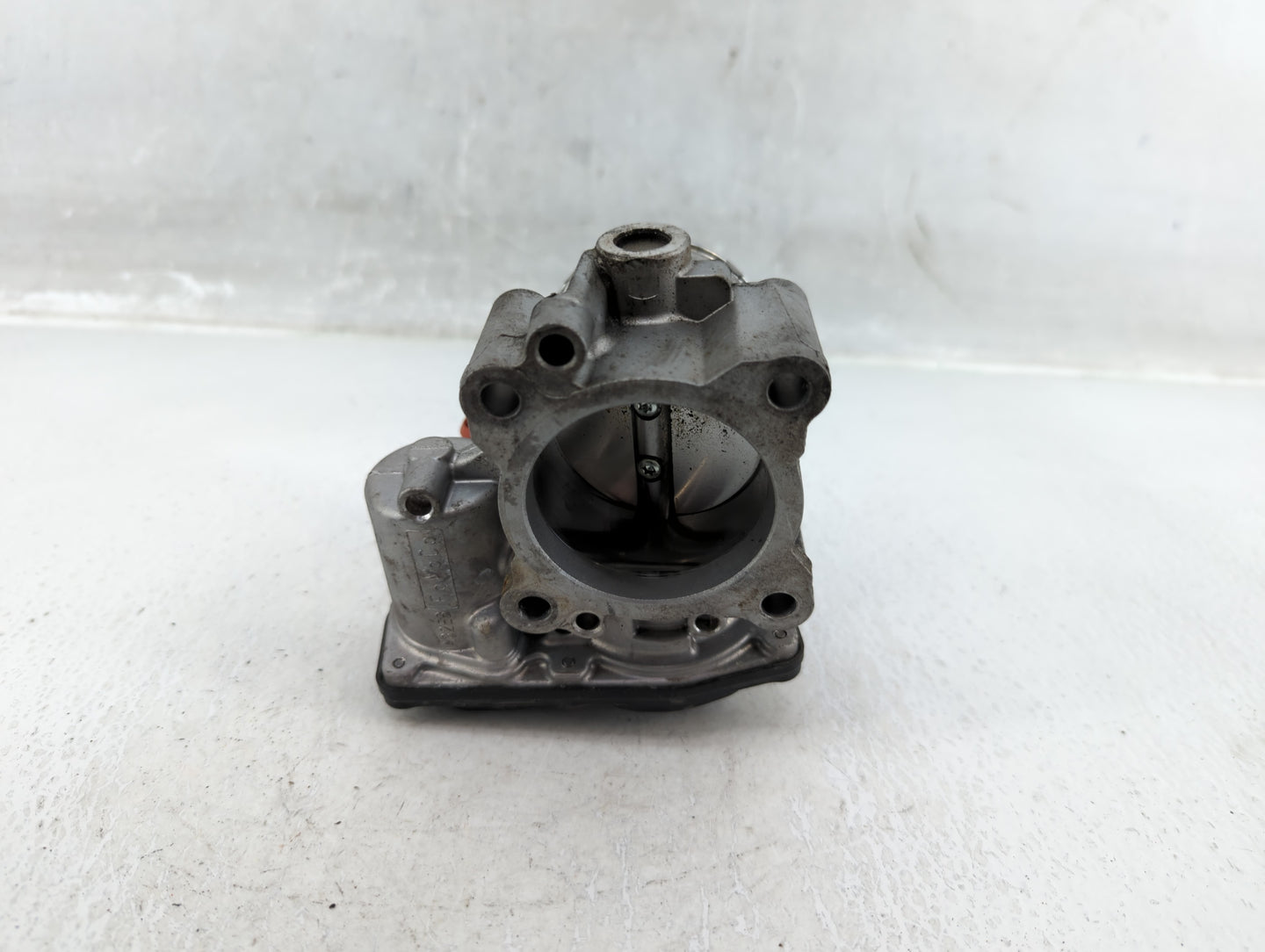 2017-2019 Ford Escape Throttle Body P/N:DS7G-9F991-BB Fits Fits 2014 2015 2016 2017 2018 2019 2020 OEM Used Auto Parts - Oem
