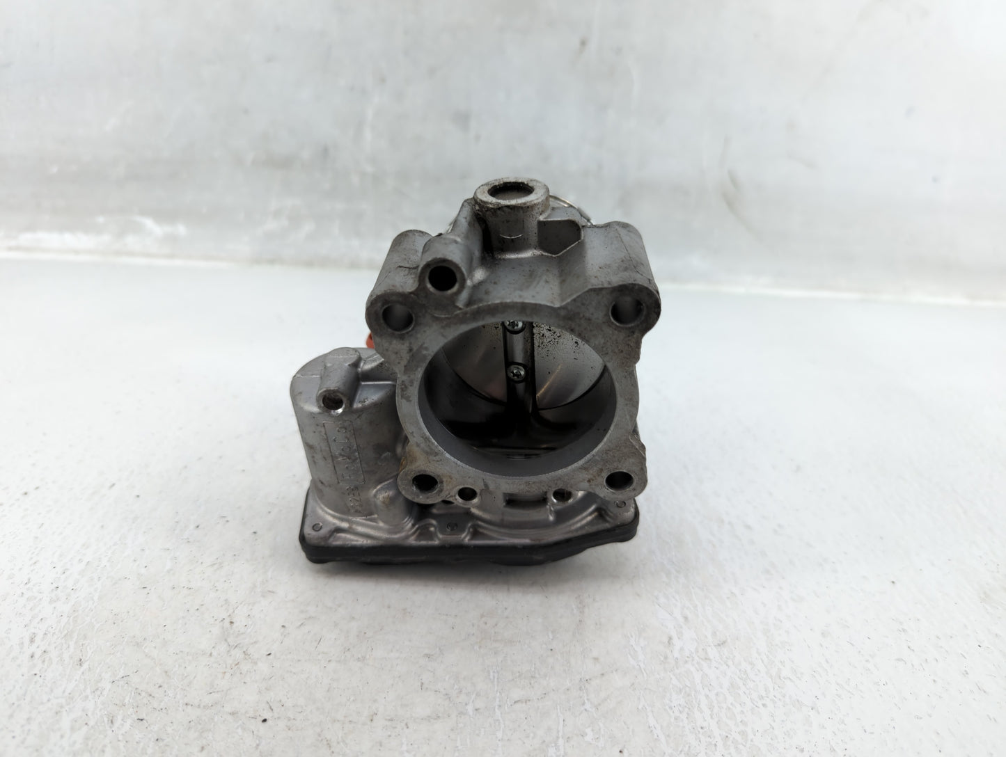 2017-2019 Ford Escape Throttle Body P/N:DS7G-9F991-BB Fits Fits 2014 2015 2016 2017 2018 2019 2020 OEM Used Auto Parts - Oem