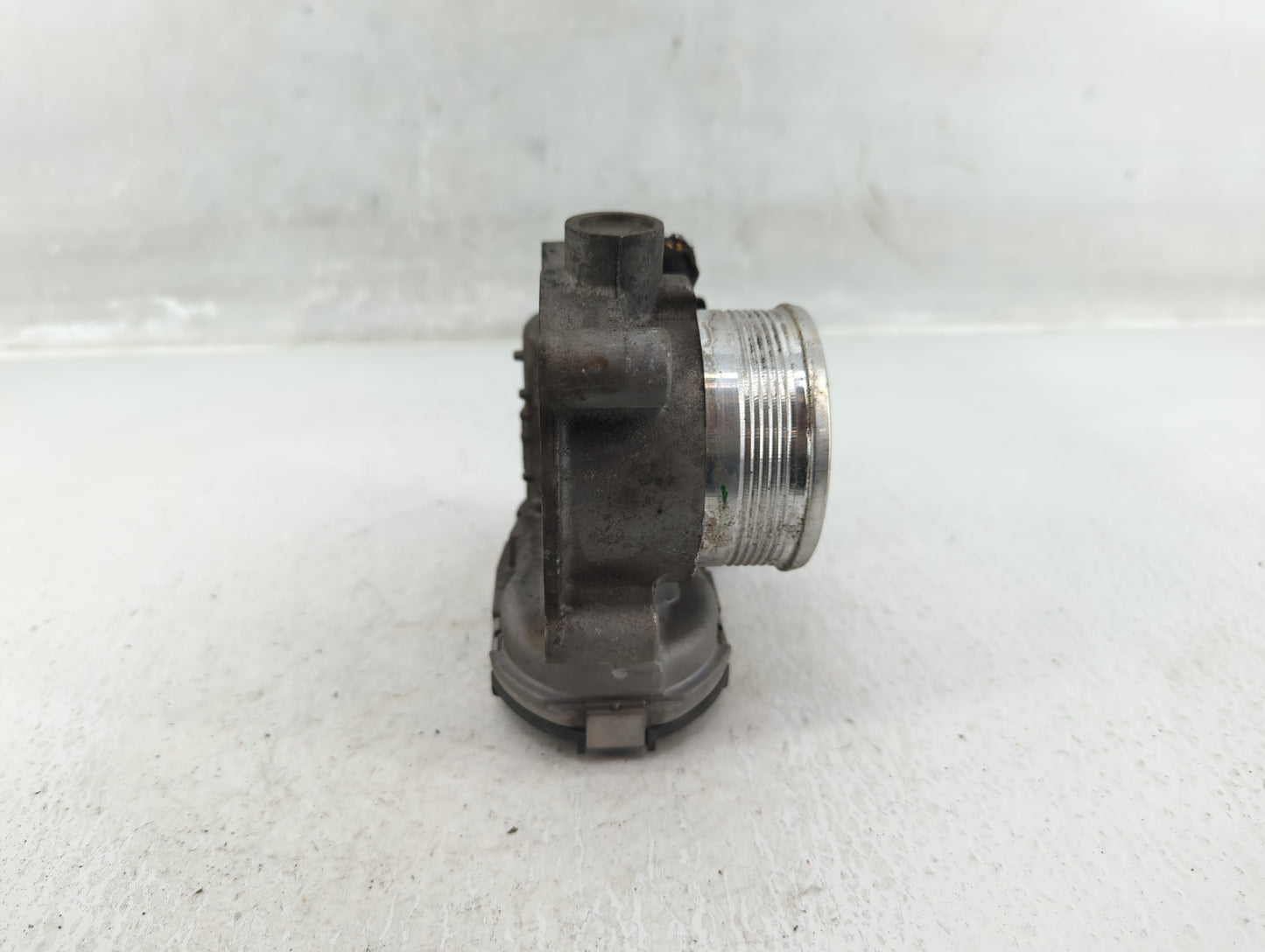 2017-2019 Ford Escape Throttle Body P/N:DS7E-9F991-BB Fits Fits 2014 2015 2016 2017 2018 2019 2020 2021 2022 OEM Used Auto P