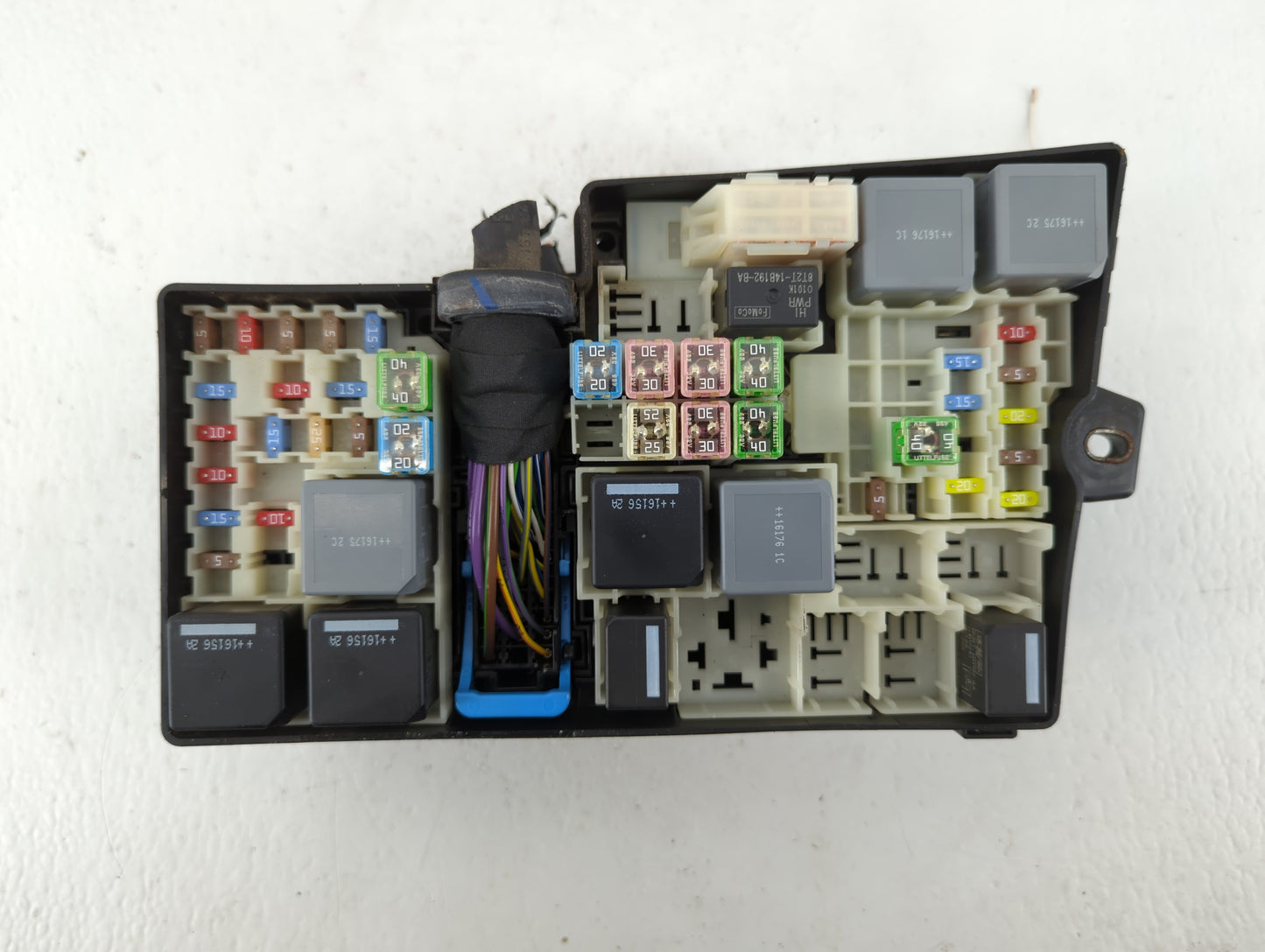2017 Ford Escape Fusebox Fuse Box Panel Relay Module P/N:AV6T-14A142-AB AV6T-14A067-AD, AV6T-14A057-AD Fits OEM Used Auto Pa