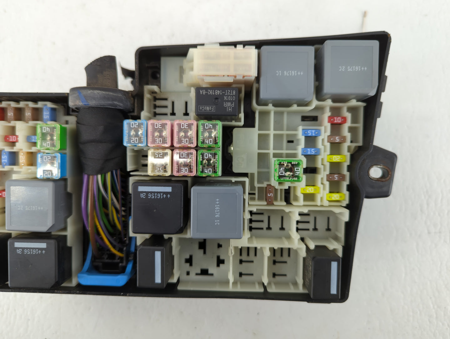 2017 Ford Escape Fusebox Fuse Box Panel Relay Module P/N:AV6T-14A142-AB AV6T-14A067-AD, AV6T-14A057-AD Fits OEM Used Auto Pa