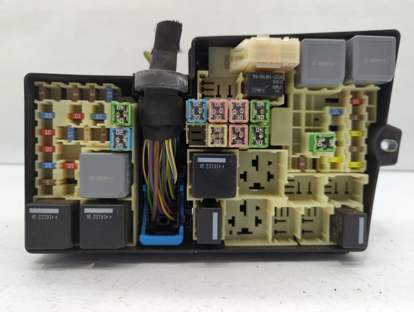 2017 Ford Escape Fusebox Fuse Box Panel Relay Module P/N:AV6T-14A142-AB Fits OEM Used Auto Parts - Oemusedautoparts1.com