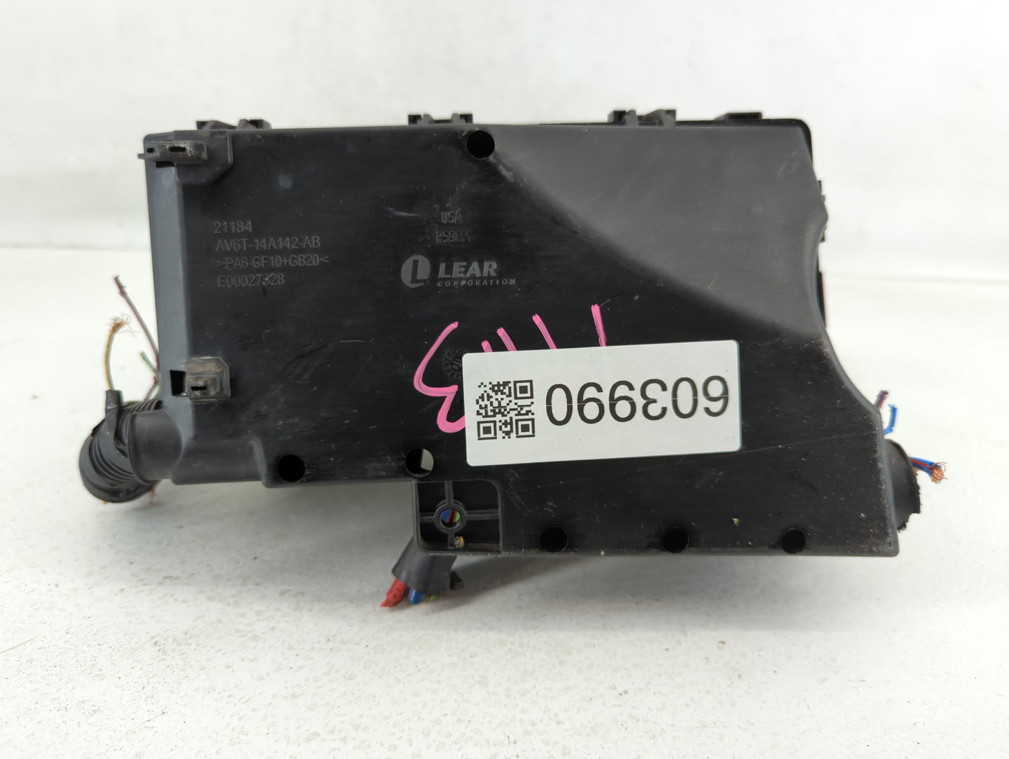 2017 Ford Escape Fusebox Fuse Box Panel Relay Module P/N:AV6T-14A067-AD Fits OEM Used Auto Parts - Oemusedautoparts1.com