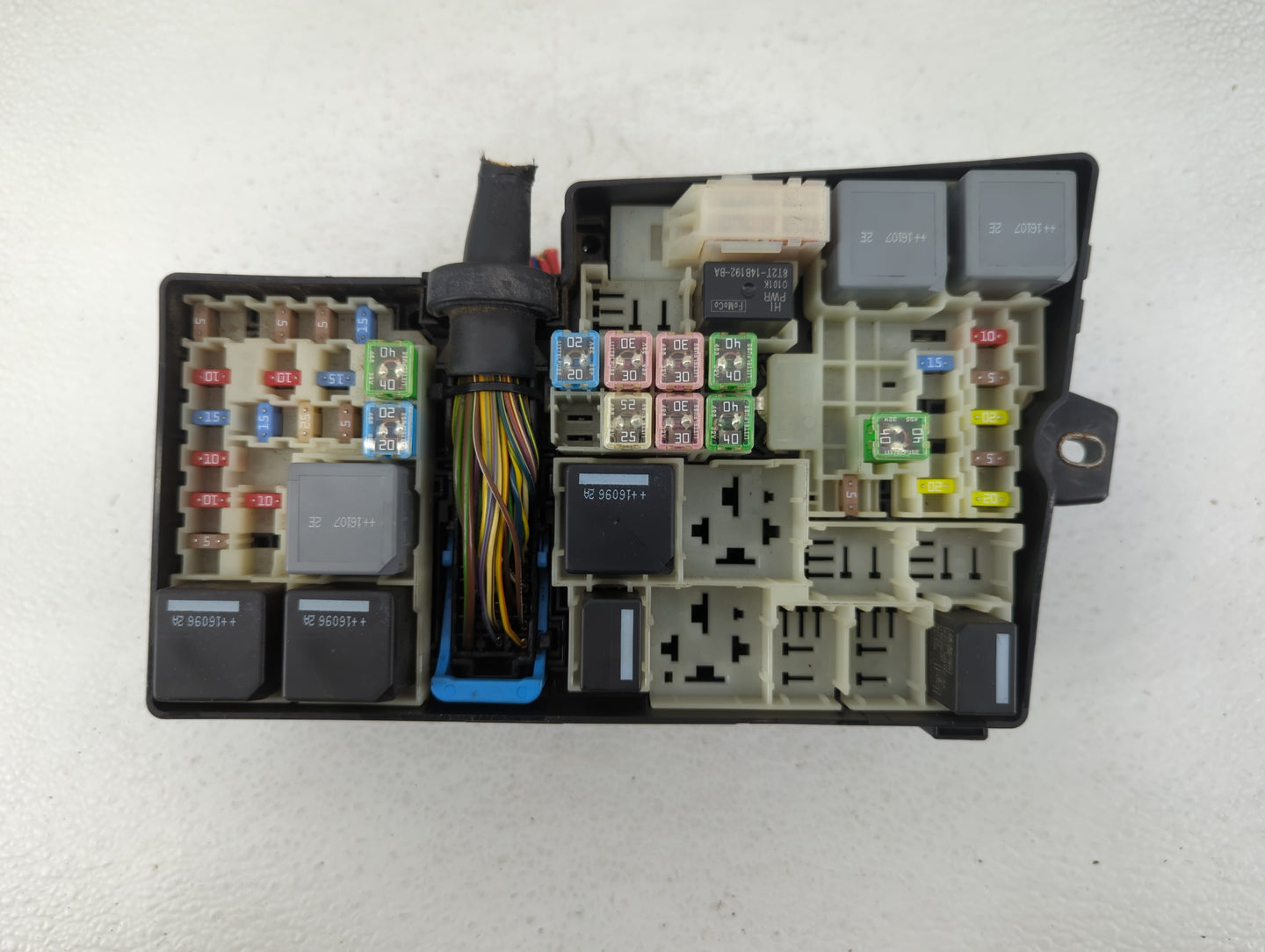 2017 Ford Escape Fusebox Fuse Box Panel Relay Module P/N:AV6T-14A067-AD Fits OEM Used Auto Parts - Oemusedautoparts1.com
