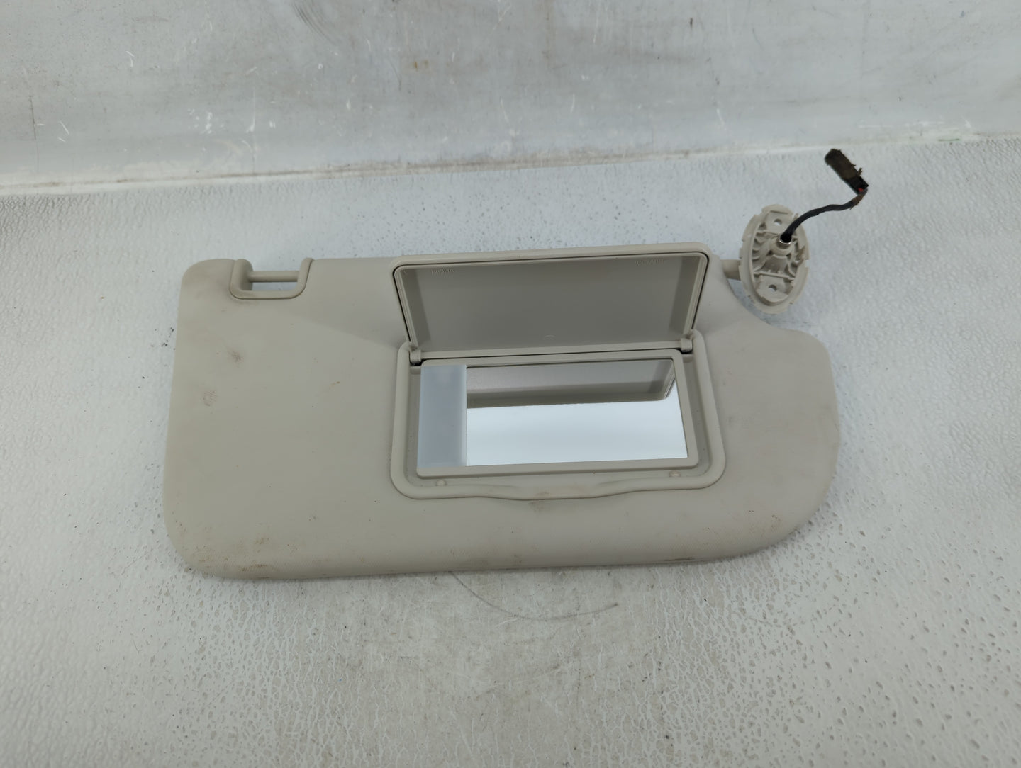2013-2019 Ford Escape Sun Visor Shade Replacement Passenger Right Mirror Fits Fits 2013 2014 2015 2016 2017 2018 2019 OEM Us
