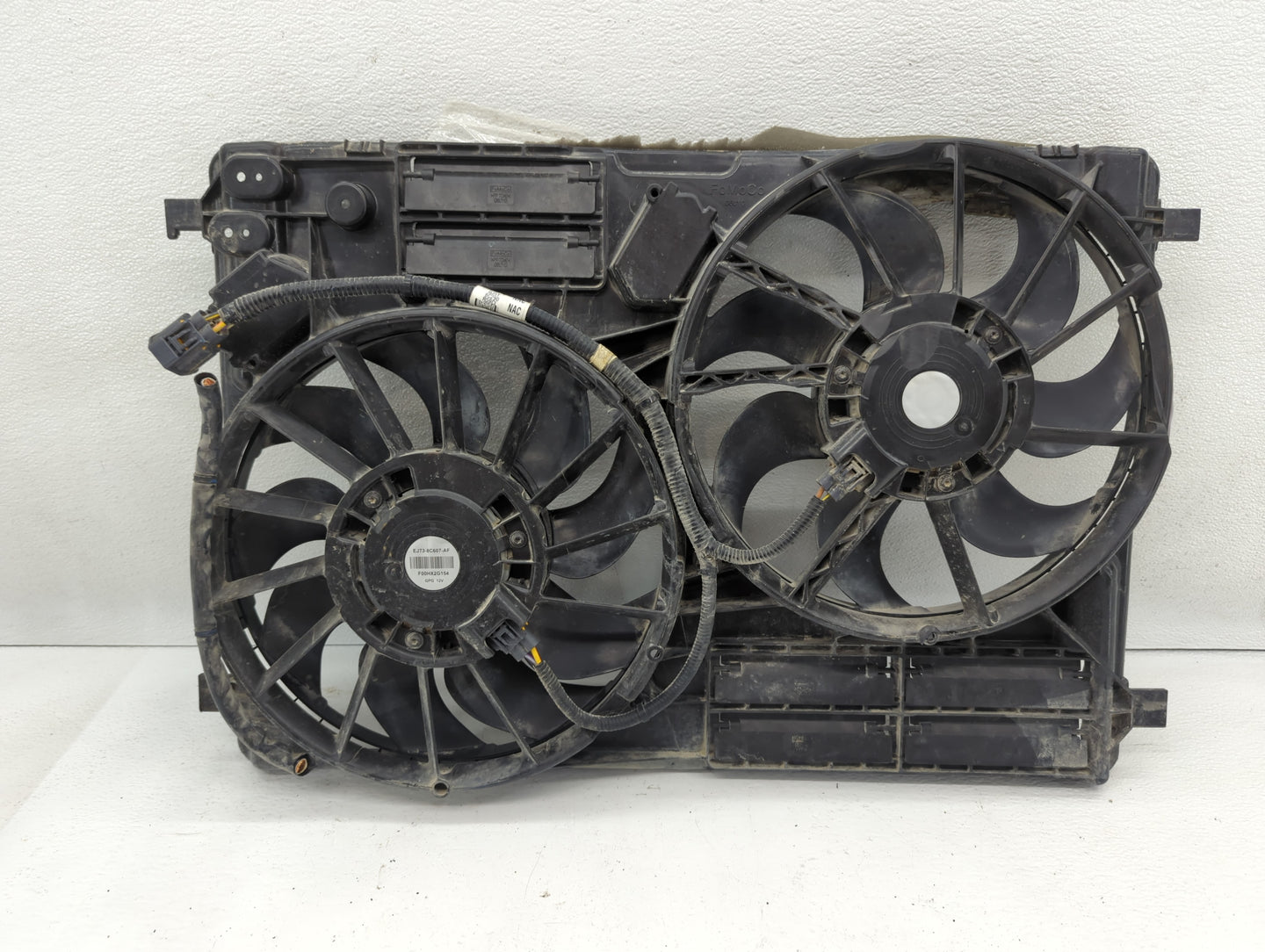 2017-2019 Ford Escape Left Radiator Fan Motor Assembly - Oemusedautoparts1.com