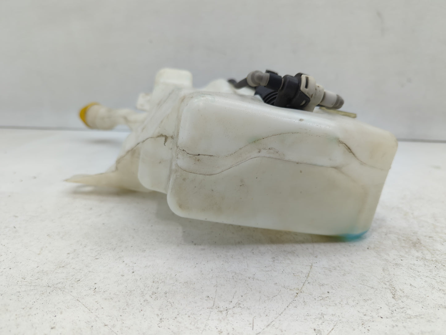 2015-2019 Ford Escape Windshield Washer Fluid Reservoir Bottle Oem - Oemusedautoparts1.com