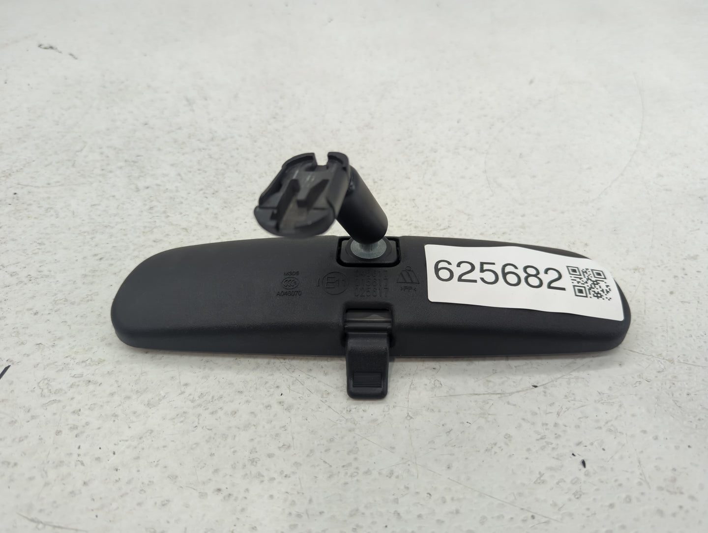 2017-2019 Ford Escape Interior Rear View Mirror Replacement OEM P/N:E11015617 Fits Fits 2015 2016 2017 2018 2019 OEM Used Au