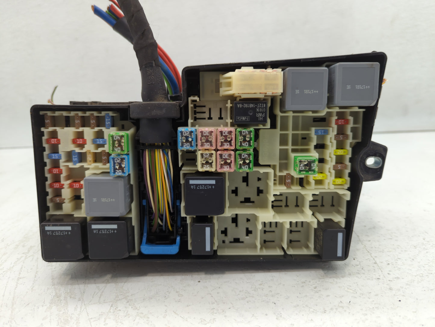 2017 Ford Escape Fusebox Fuse Box Panel Relay Module P/N:AV6T-14A067-AD Fits OEM Used Auto Parts - Oemusedautoparts1.com