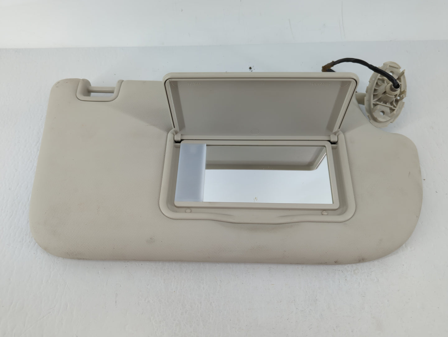2013-2019 Ford Escape Sun Visor Shade Replacement Passenger Right Mirror Fits Fits 2013 2014 2015 2016 2017 2018 2019 OEM Us