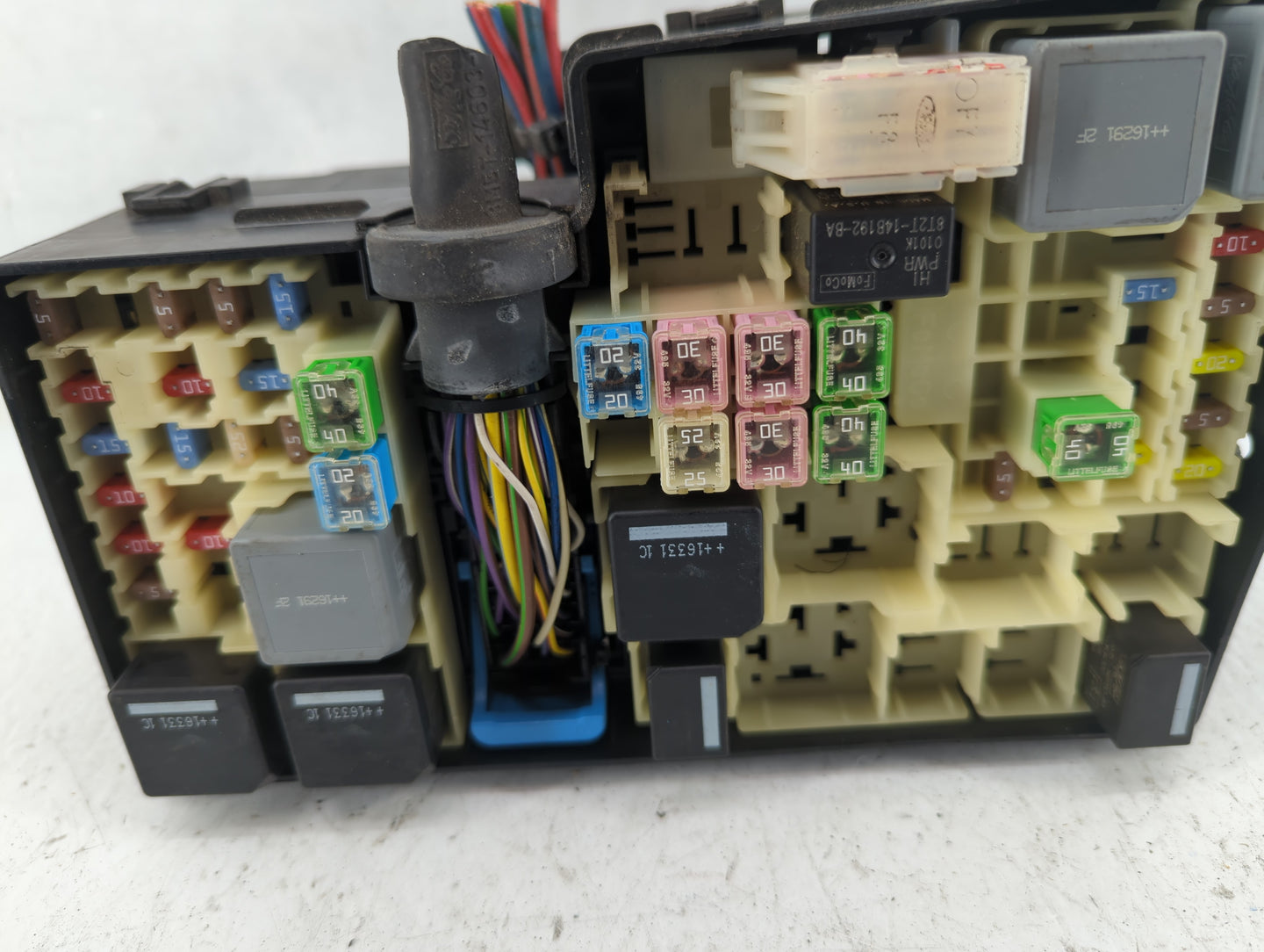 2017 Ford Escape Fusebox Fuse Box Panel Relay Module P/N:AV6T-14A067-AD Fits OEM Used Auto Parts - Oemusedautoparts1.com