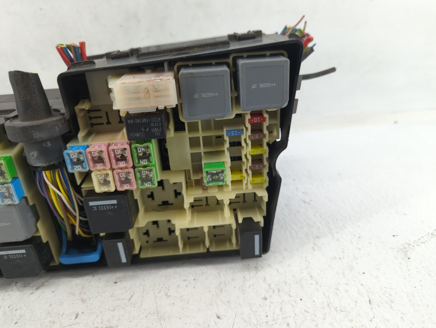 2017 Ford Escape Fusebox Fuse Box Panel Relay Module P/N:AV6T-14A067-AD Fits OEM Used Auto Parts - Oemusedautoparts1.com