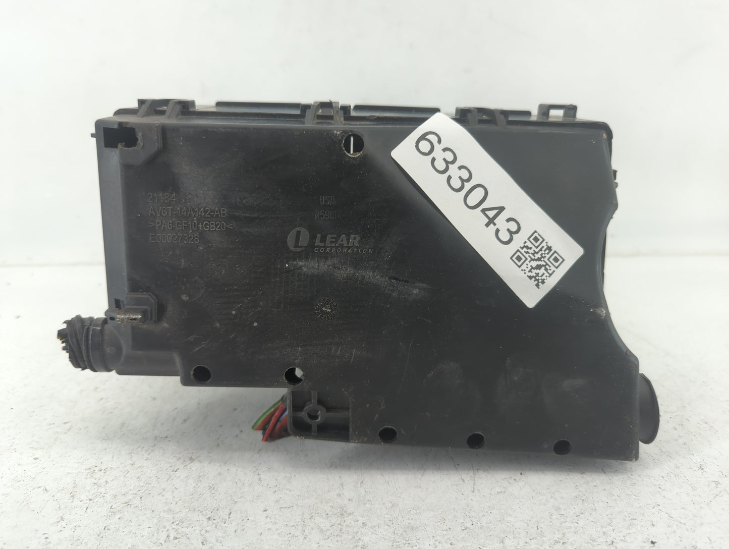 2017 Ford Escape Fusebox Fuse Box Panel Relay Module P/N:AV6T-14A142-AB Fits OEM Used Auto Parts - Oemusedautoparts1.com