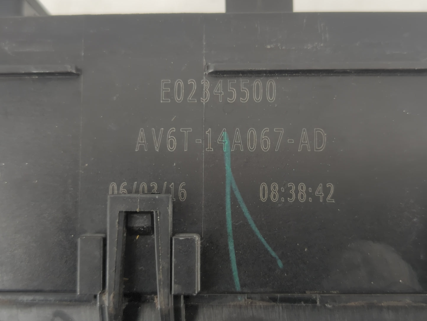 2017 Ford Escape Fusebox Fuse Box Panel Relay Module P/N:AV6T-14A0142-AB Fits OEM Used Auto Parts - Oemusedautoparts1.com