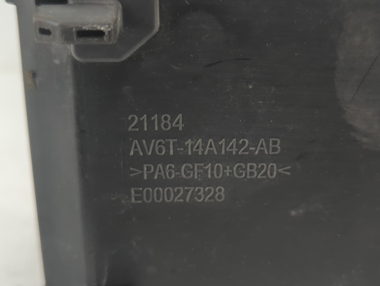 2017 Ford Escape Fusebox Fuse Box Panel Relay Module P/N:AV6T-14A0142-AB Fits OEM Used Auto Parts - Oemusedautoparts1.com