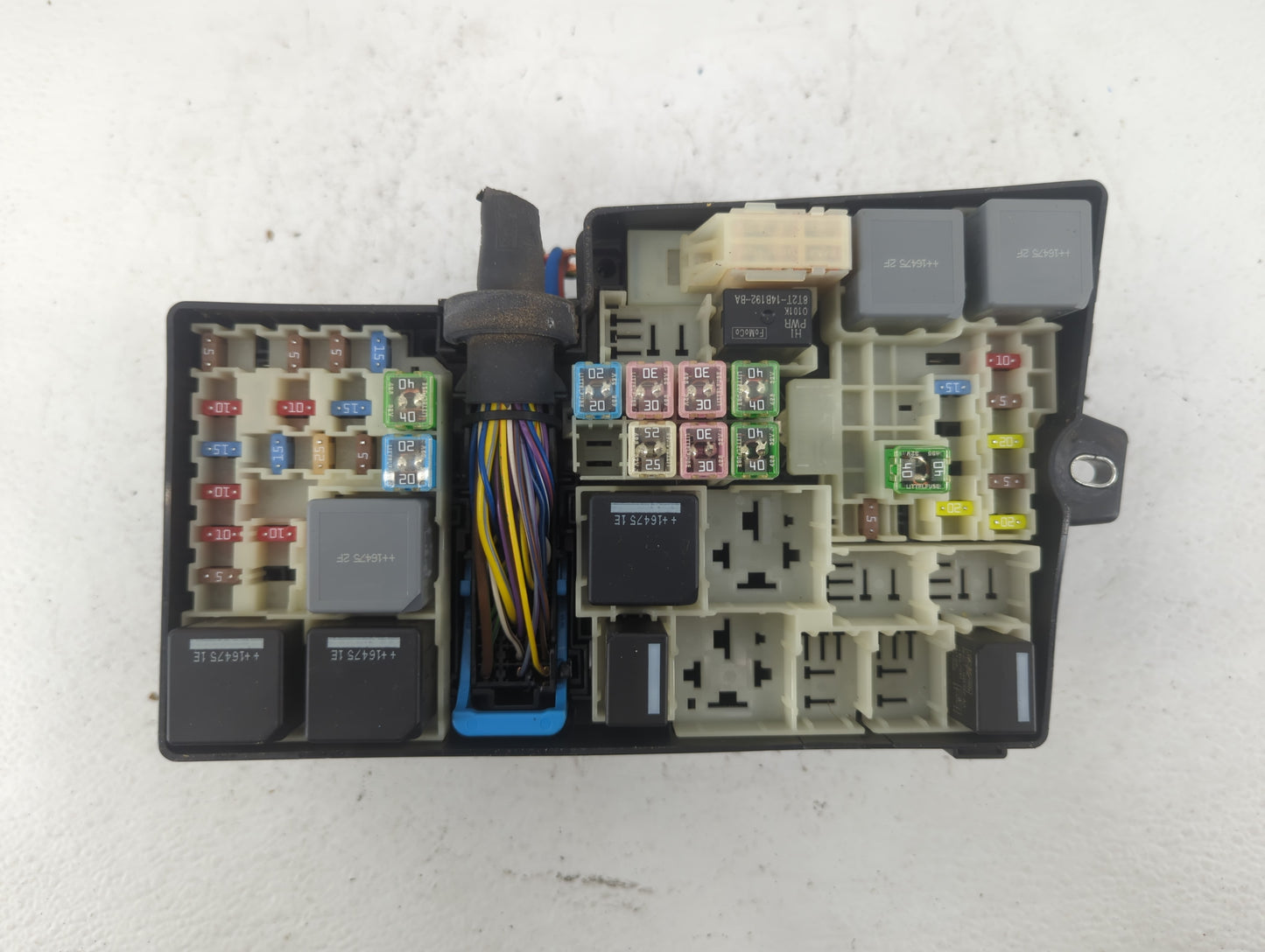 2017 Ford Escape Fusebox Fuse Box Panel Relay Module P/N:AV6T-14A067-AD Fits OEM Used Auto Parts - Oemusedautoparts1.com
