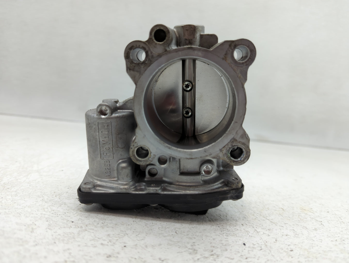 2017-2019 Ford Escape Throttle Body P/N:DS7G-9F991-BB B17 060 4521 Fits Fits 2014 2015 2016 2017 2018 2019 2020 OEM Used Aut