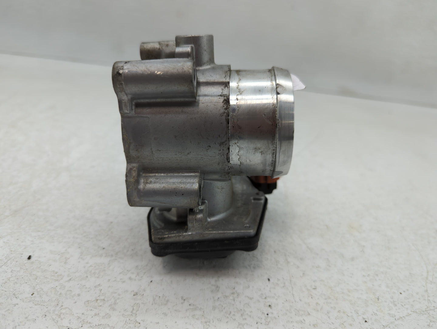 2017-2019 Ford Escape Throttle Body P/N:DS7G-9F991-BB B17 060 4521 Fits Fits 2014 2015 2016 2017 2018 2019 2020 OEM Used Aut