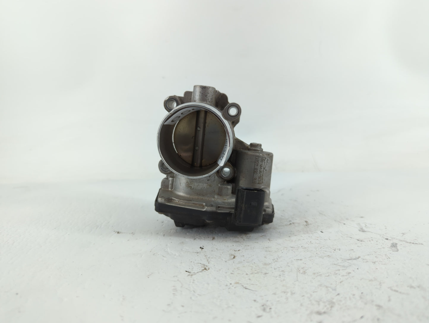 2017-2019 Ford Escape Throttle Body P/N:DS7G-9F991-BB B16 068 4061 Fits Fits 2014 2015 2016 2017 2018 2019 2020 OEM Used Aut