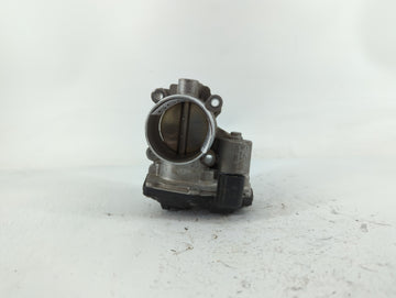 2017-2019 Ford Escape Throttle Body P/N:DS7G-9F991-BB B16 068 4061 Fits Fits 2014 2015 2016 2017 2018 2019 2020 OEM Used Aut