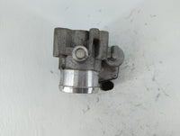 2017-2019 Ford Escape Throttle Body P/N:DS7G-9F991-BB B16 068 4061 Fits Fits 2014 2015 2016 2017 2018 2019 2020 OEM Used Aut