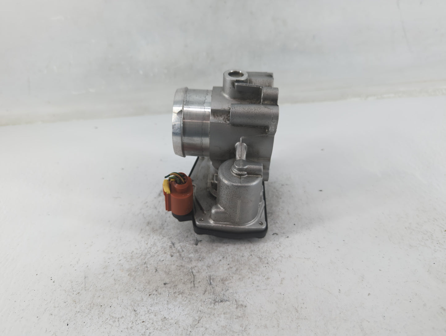 2017-2019 Ford Escape Throttle Body P/N:B16 148 4177 DS7G-9F991-BB Fits Fits 2014 2015 2016 2017 2018 2019 2020 OEM Used Aut