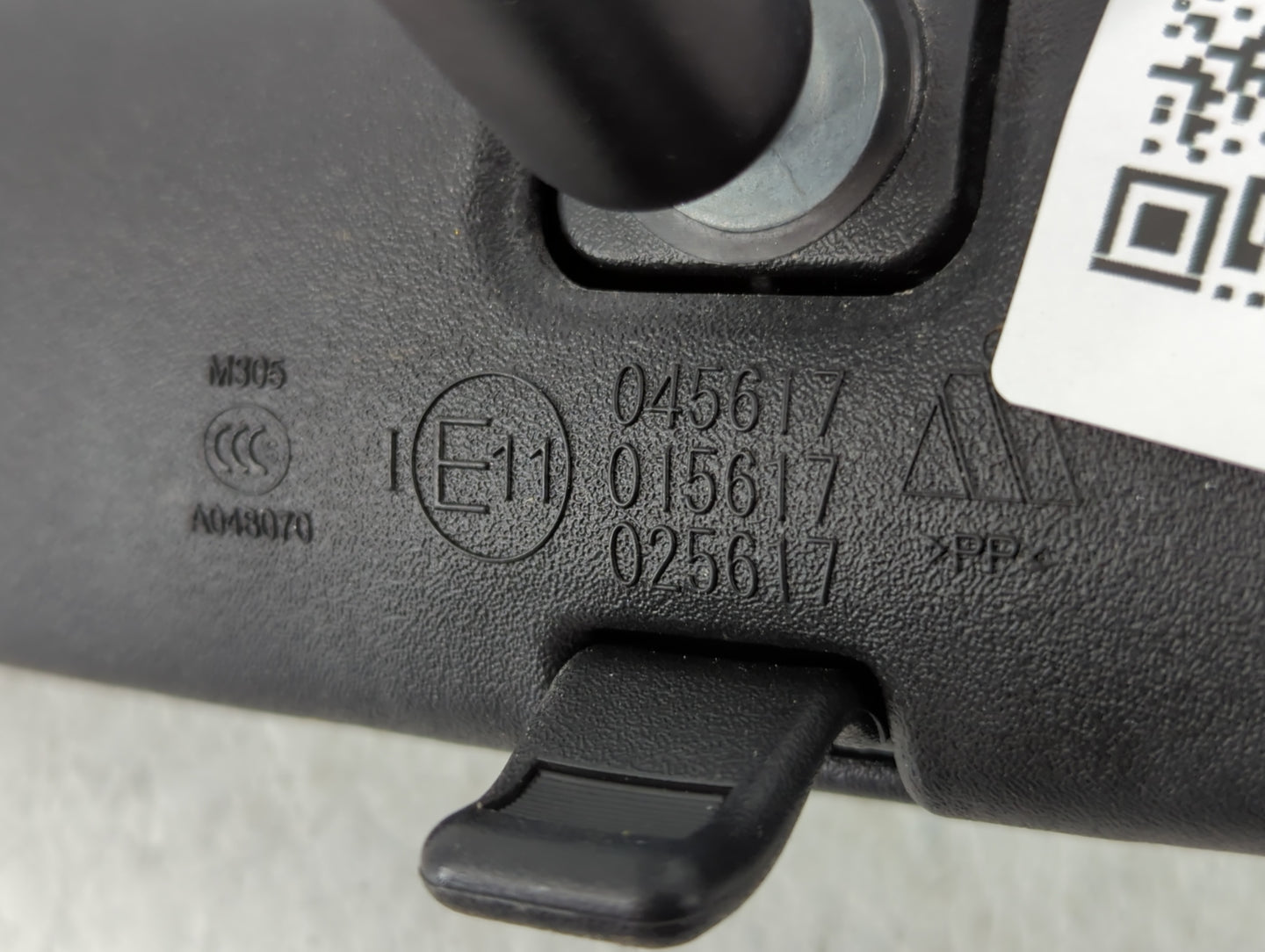 2017-2019 Ford Escape Interior Rear View Mirror Replacement OEM P/N:E11025617 E11015617 Fits Fits 2015 2016 2017 2018 2019 O