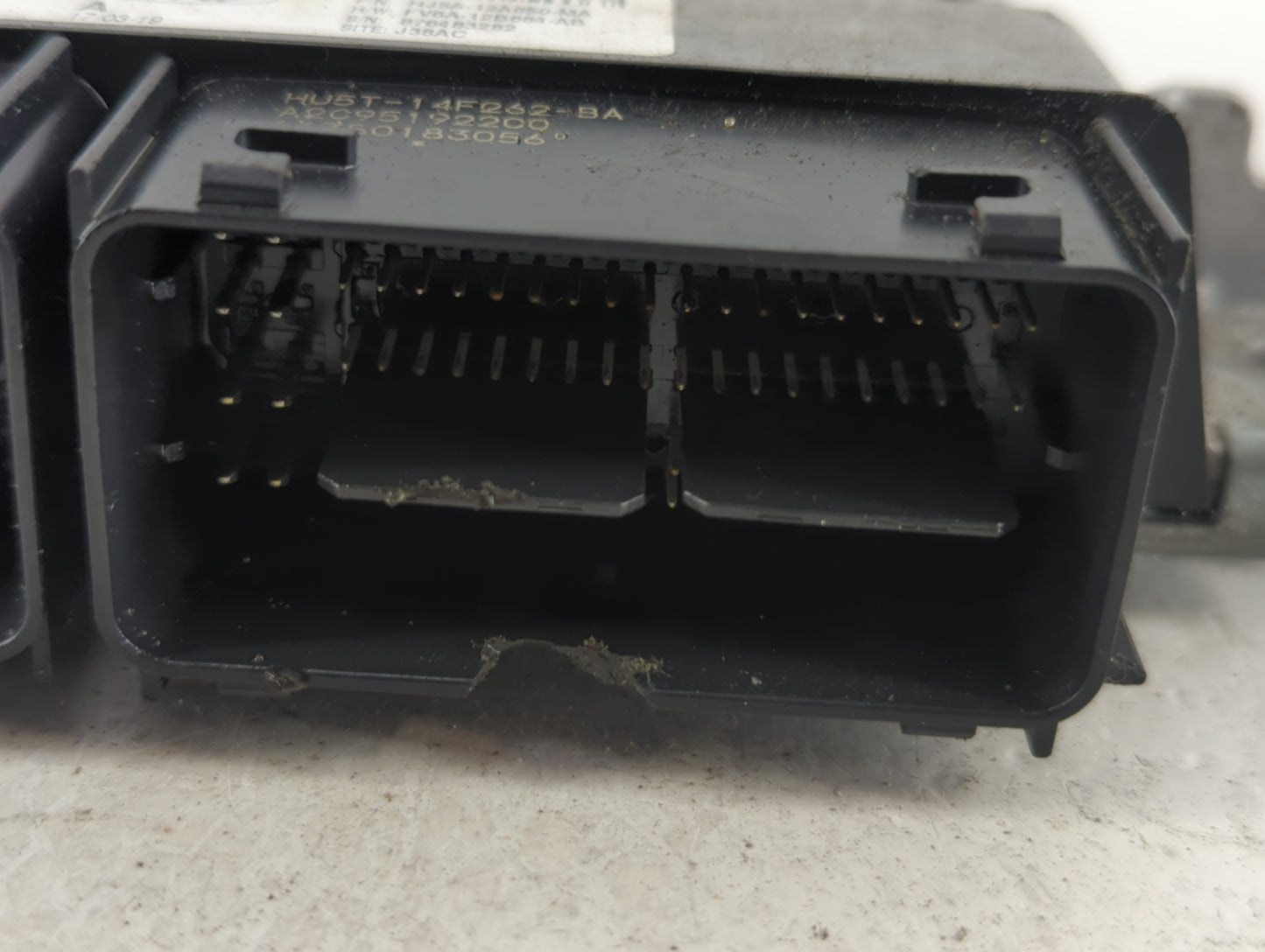 2017-2019 Ford Escape PCM Engine Control Computer ECU ECM PCU OEM P/N:HJ5A-12A650-MA Fits Fits 2017 2018 2019 OEM Used Auto 