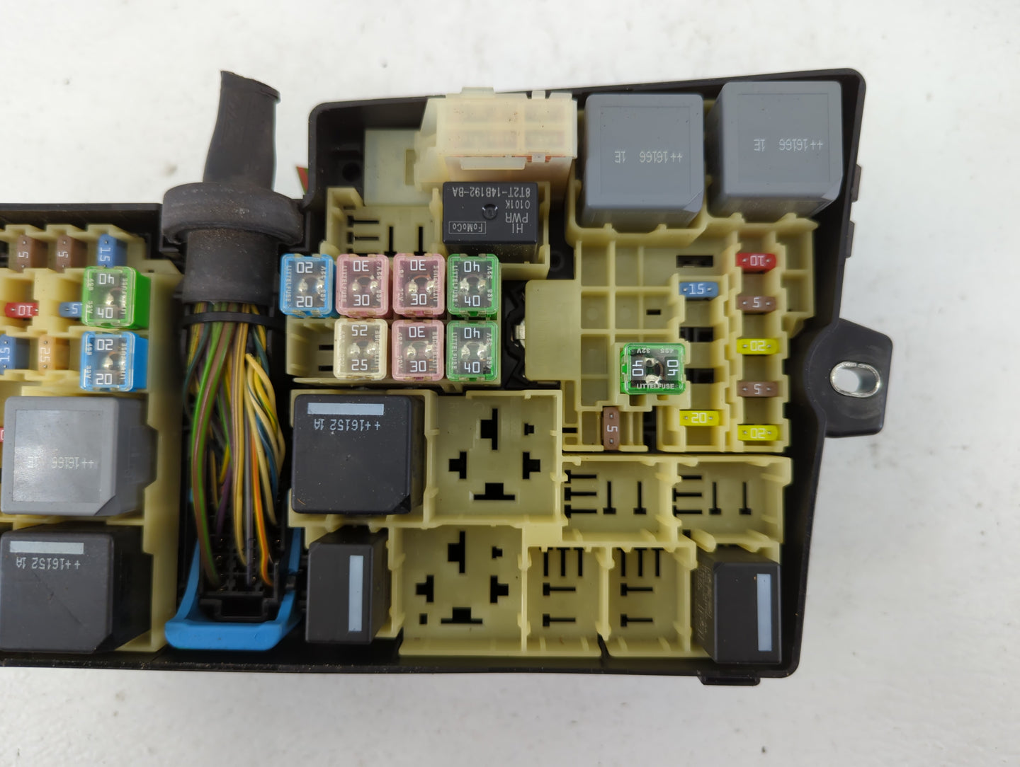 2017 Ford Escape Fusebox Fuse Box Panel Relay Module P/N:AV6T-14A067-AD E02345500 Fits OEM Used Auto Parts - Oemusedautopart